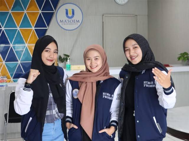 Peran Pendidikan Perguruan Tinggi dalam Membentuk Lulusan Siap Kerja dan Berdaya Saing Global